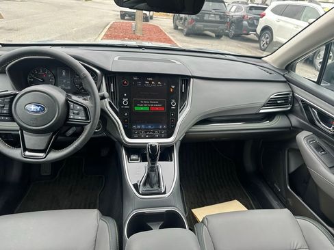 Used 2025 Subaru Outback Onyx Edition image 23