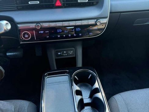 Certified 2025 Hyundai Ioniq 5 SE RWD image 27