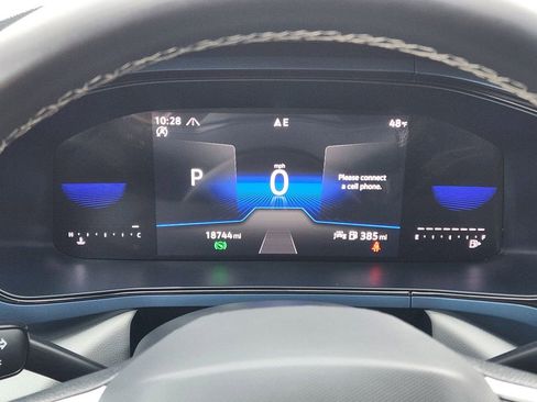 Certified 2024 Volkswagen Taos SE image 18