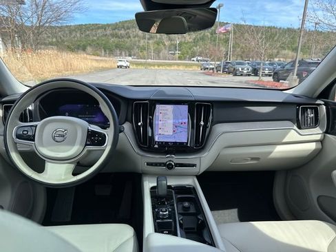 Used 2023 Volvo XC60 B5 Plus w/ Climate Package AWD/4WD image 12
