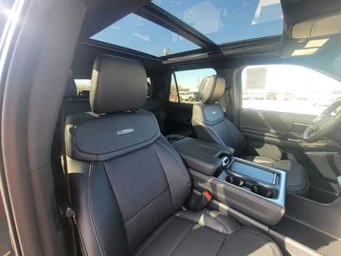 New 2026 Ford Expedition Max Platinum image 36