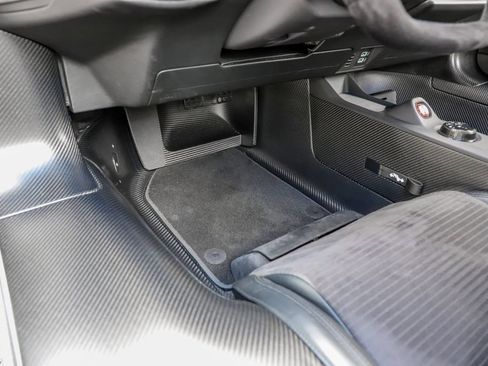 Used 2017 Ford GT RWD image 97