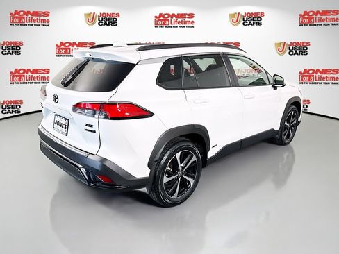 Used 2023 Toyota Corolla Cross AWD Hybrid w/ Convenience Package image 17