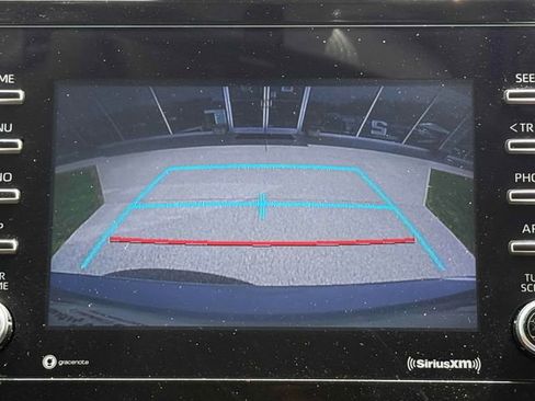 Used 2023 Toyota Camry SE image 6