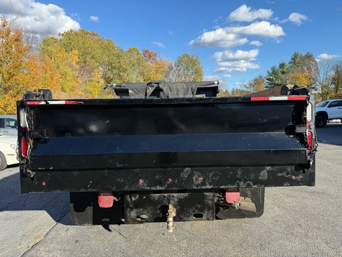 Used 2015 Ford F550 4x4 Regular Cab Super Duty image 9