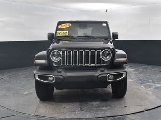 Used 2024 Jeep Wrangler Sahara video 2