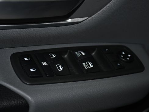 Used 2020 RAM 1500 Big Horn RWD image 10