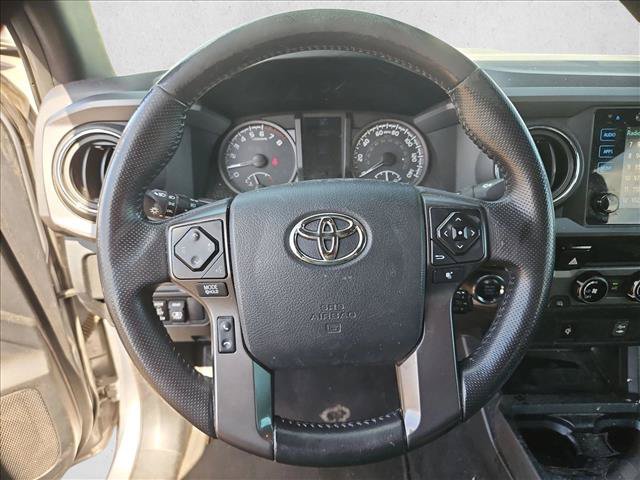 Used 2017 Toyota Tacoma TRD Sport w/ Tow Package RWD image 13