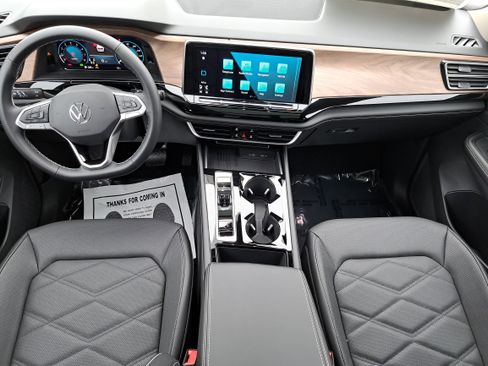 New 2026 Volkswagen Atlas SE image 9