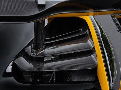 Used 2019 McLaren Senna image 31