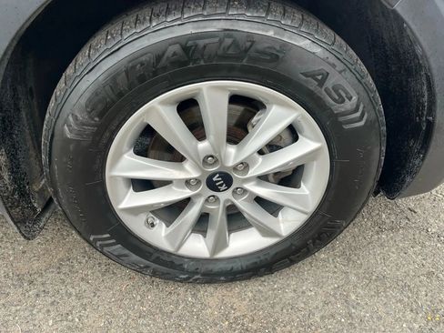 Used 2020 Kia Sorento LX w/ LX I4 Convenience Package image 9