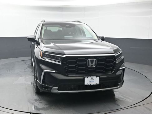 Used 2025 Honda Pilot Elite image 11