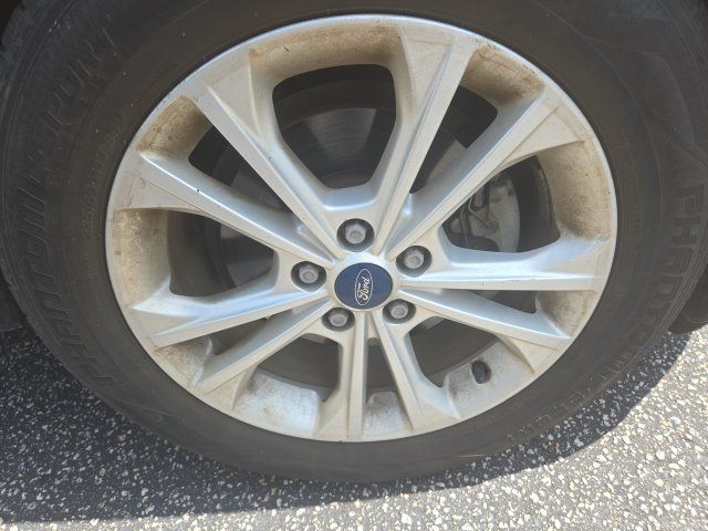Used 2019 Ford Escape SE FWD image 12