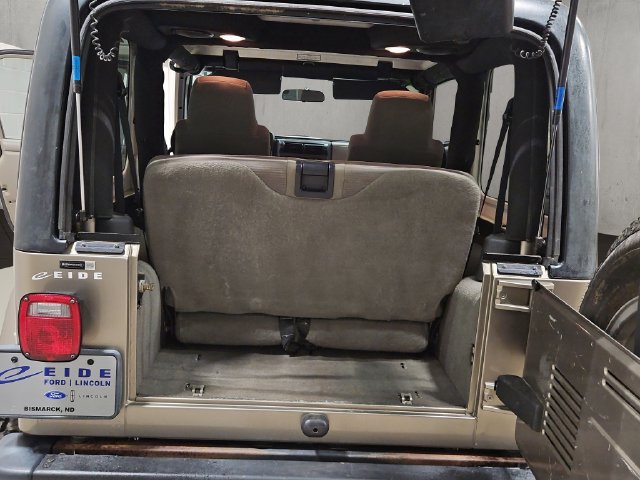 Used 2004 Jeep Wrangler 4WD w/ Dual Top Group image 24