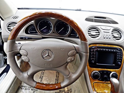 Used 2004 Mercedes-Benz SL 500 image 9