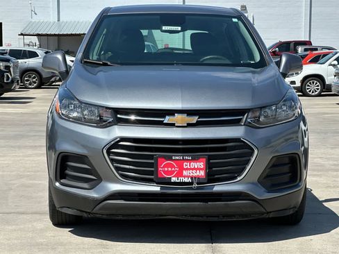 Used 2020 Chevrolet Trax LS FWD image 11