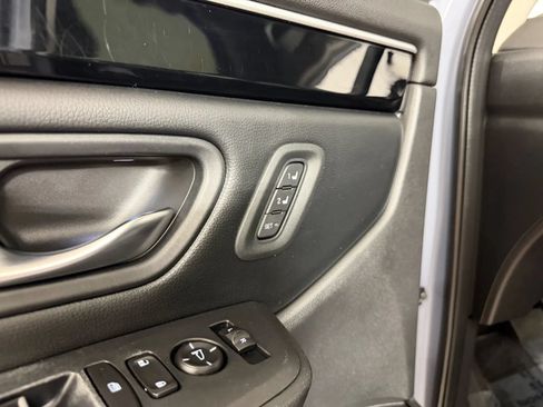 Used 2023 Honda Pilot Touring image 16
