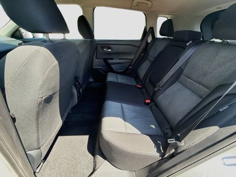 Used 2025 Nissan Rogue SV AWD/4WD image 25