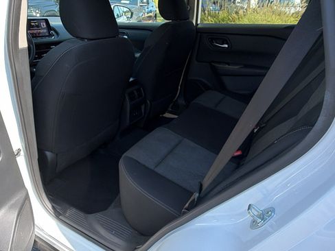 Used 2024 Nissan Rogue SV AWD/4WD image 23