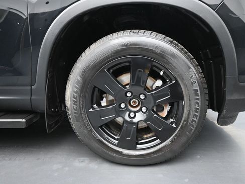 Used 2018 Honda Ridgeline Black Edition image 10