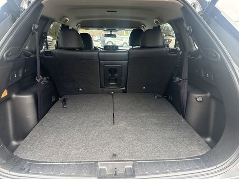 Used 2024 Mitsubishi Outlander SE image 32