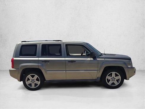 Used 2008 Jeep Patriot Limited FWD image 4