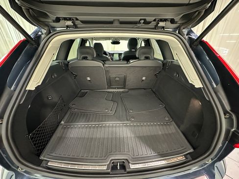 Used 2024 Volvo XC60 T8 Plus w/ Protection Package Premier AWD/4WD image 11