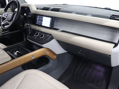 Used 2020 Land Rover Defender 110 HSE image 20