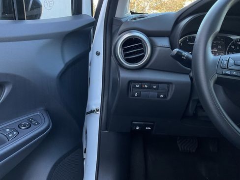 New 2025 Nissan Versa S image 23