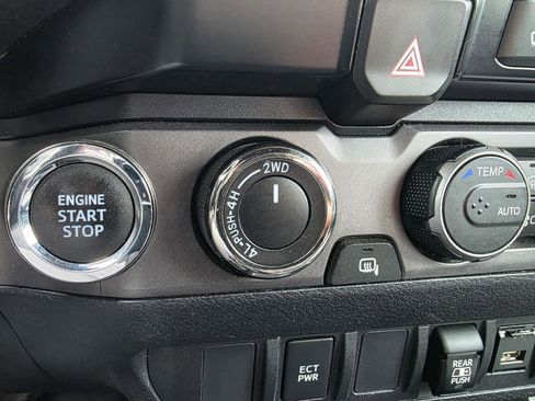 Used 2021 Toyota Tacoma TRD Sport image 21