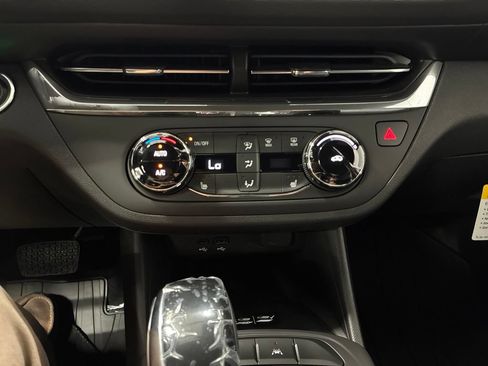 New 2026 Buick Envista Sport Touring w/ Convenience I Package FWD image 17