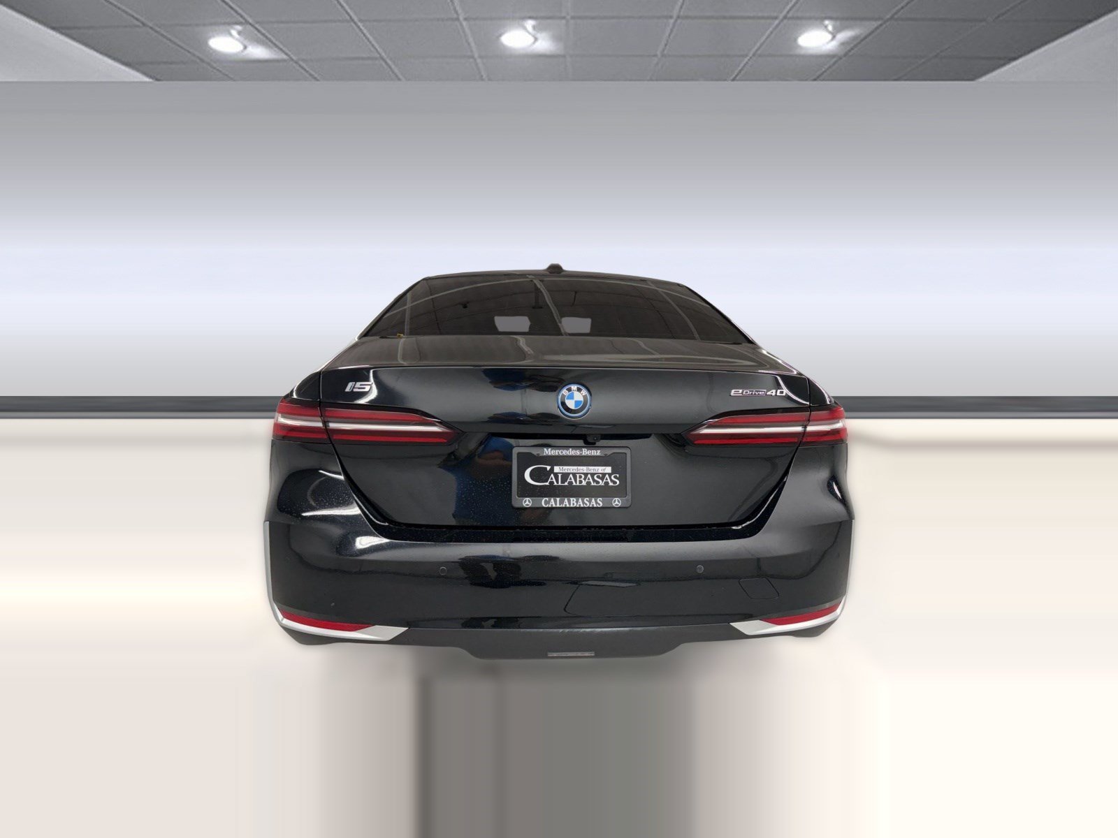 Used 2024 BMW i5 eDrive40i w/ Premium Package RWD image 10