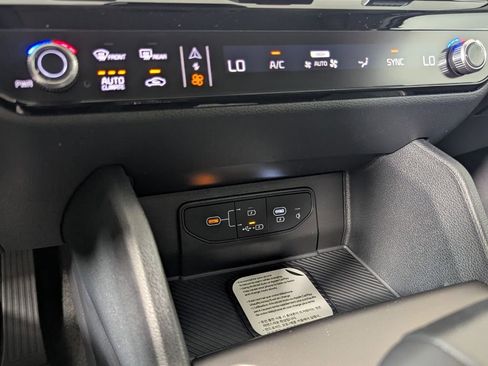 New 2026 Kia Sportage EX FWD image 18