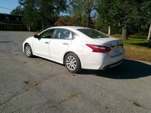Used 2017 Nissan Altima 2.5 S w/ Power Driver Seat Package image 6
