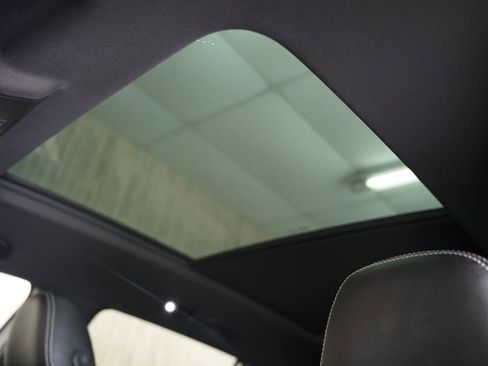 Used 2021 Volkswagen Atlas Cross Sport SE w/ Panoramic Sunroof Package FWD image 24