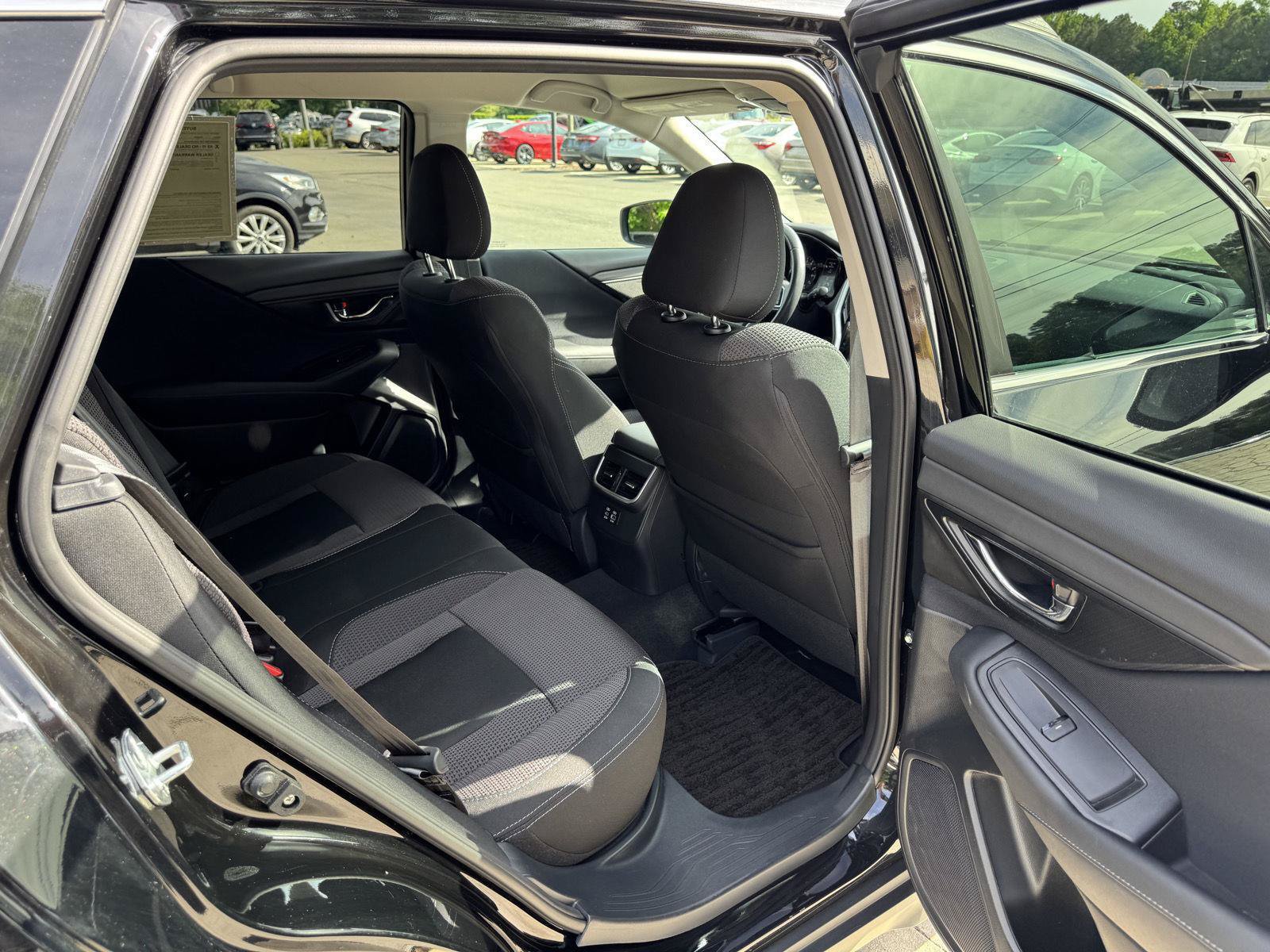 Used 2024 Subaru Outback Premium AWD/4WD image 13