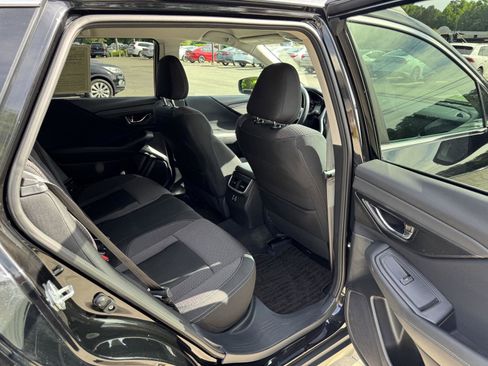 Used 2024 Subaru Outback Premium AWD/4WD image 13