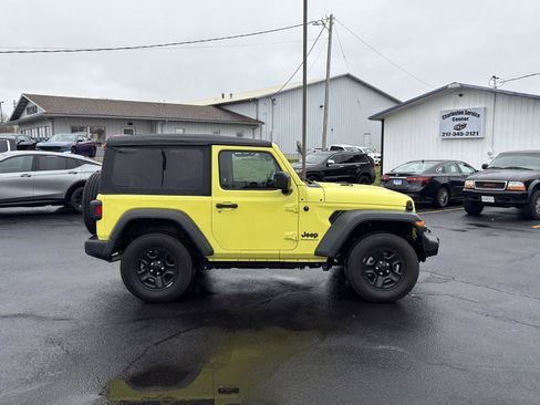 Used 2023 Jeep Wrangler Sport image 18