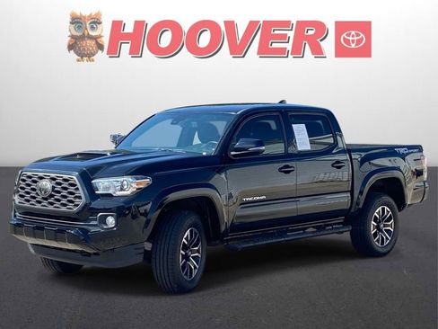 Used 2022 Toyota Tacoma TRD Sport w/ Technology Package RWD image 3