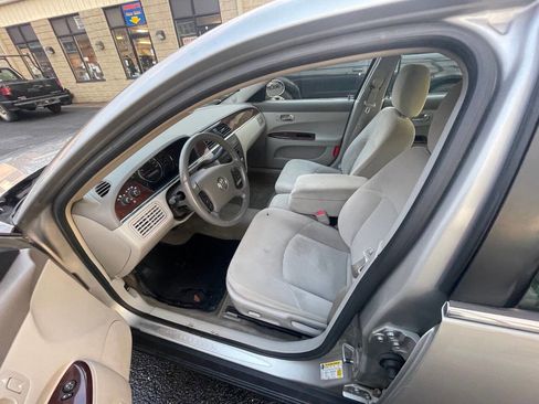 Used 2008 Buick LaCrosse CX image 8