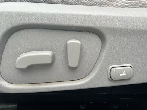 Used 2014 Subaru Forester 2.5i Premium image 12