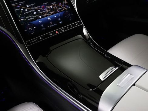 Certified 2026 Mercedes-Benz C 300 4MATIC Sedan image 23