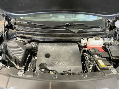 Used 2021 Chevrolet Traverse LT AWD/4WD image 30