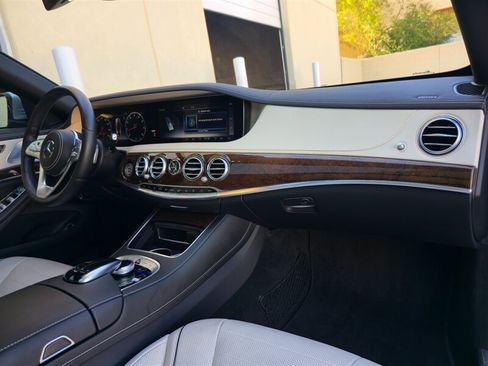 Used 2018 Mercedes-Benz S 450 Sedan image 30