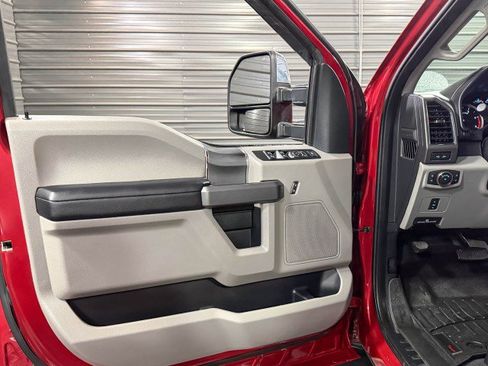 Used 2020 Ford F350 XLT w/ XLT Premium Package image 32