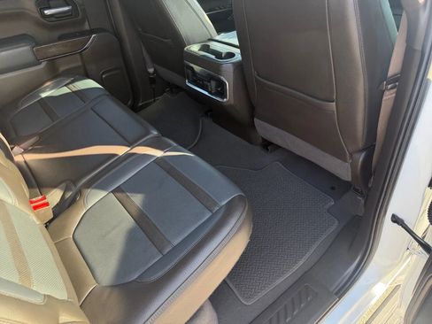 Used 2022 GMC Sierra 1500 Denali w/ Denali Reserve Package image 32