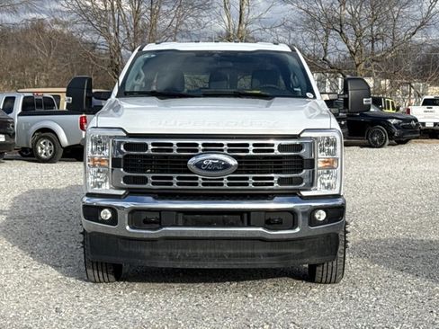 Used 2025 Ford F350 XLT image 2