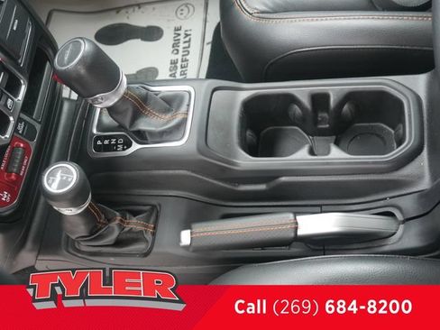 Used 2022 Jeep Gladiator Mojave w/ Cold Weather Group AWD/4WD image 37