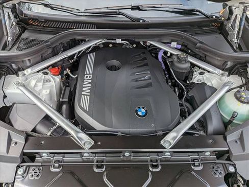Used 2026 BMW X5 xDrive40i w/ M Sport Package AWD/4WD image 18