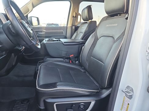 Used 2020 RAM 1500 Laramie image 17